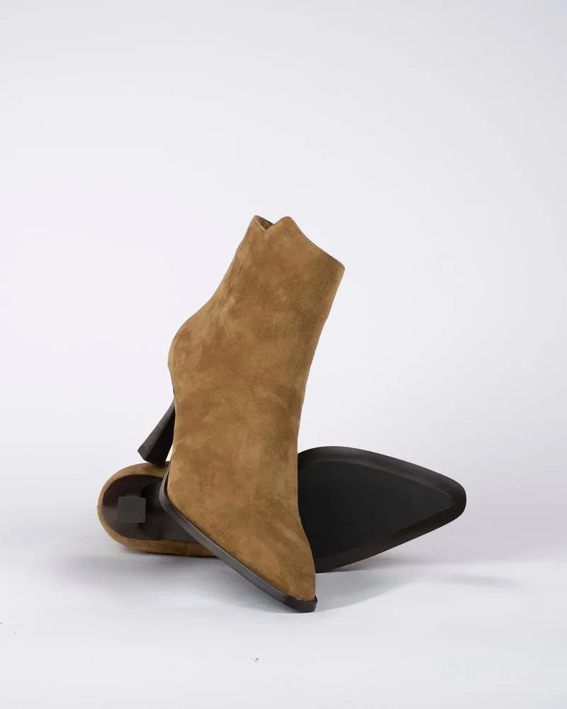 Boots lola cruz
