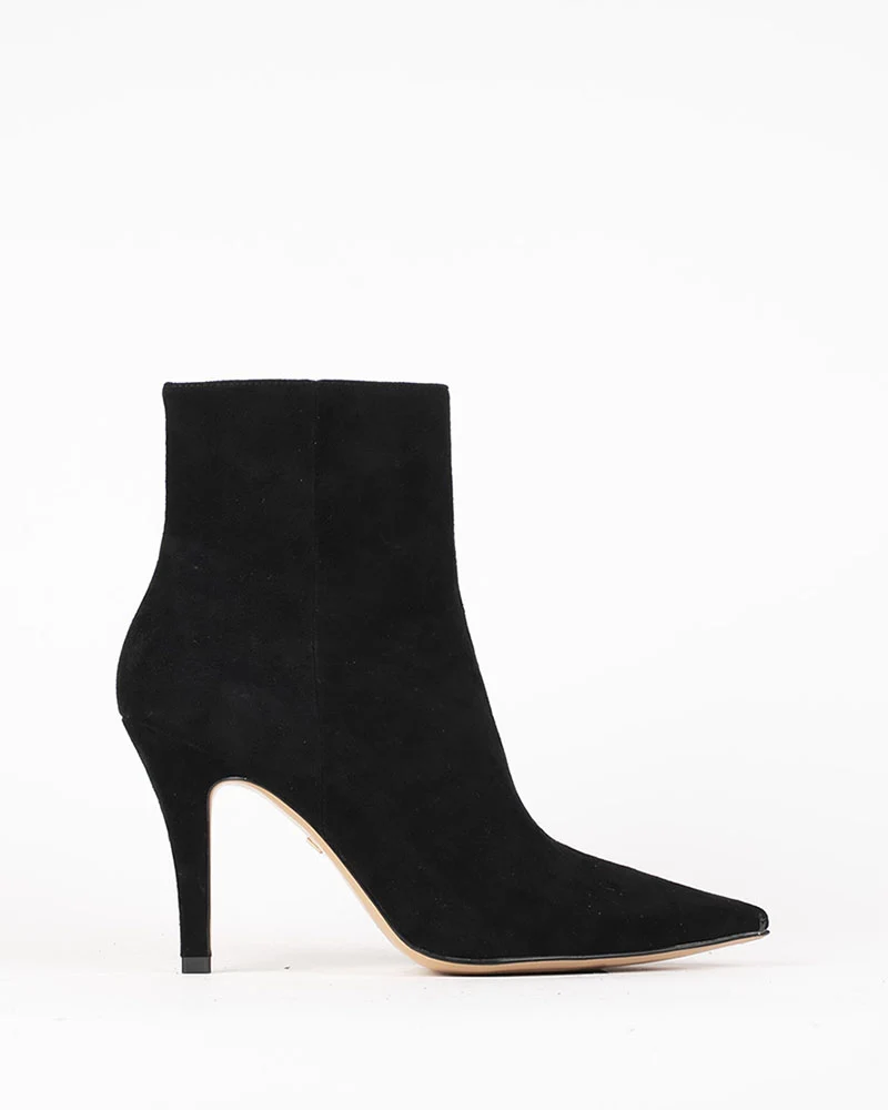 Boots lola cruz