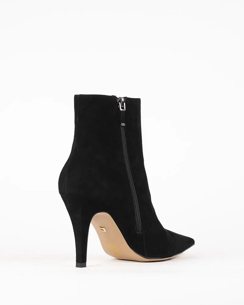 Boots lola cruz