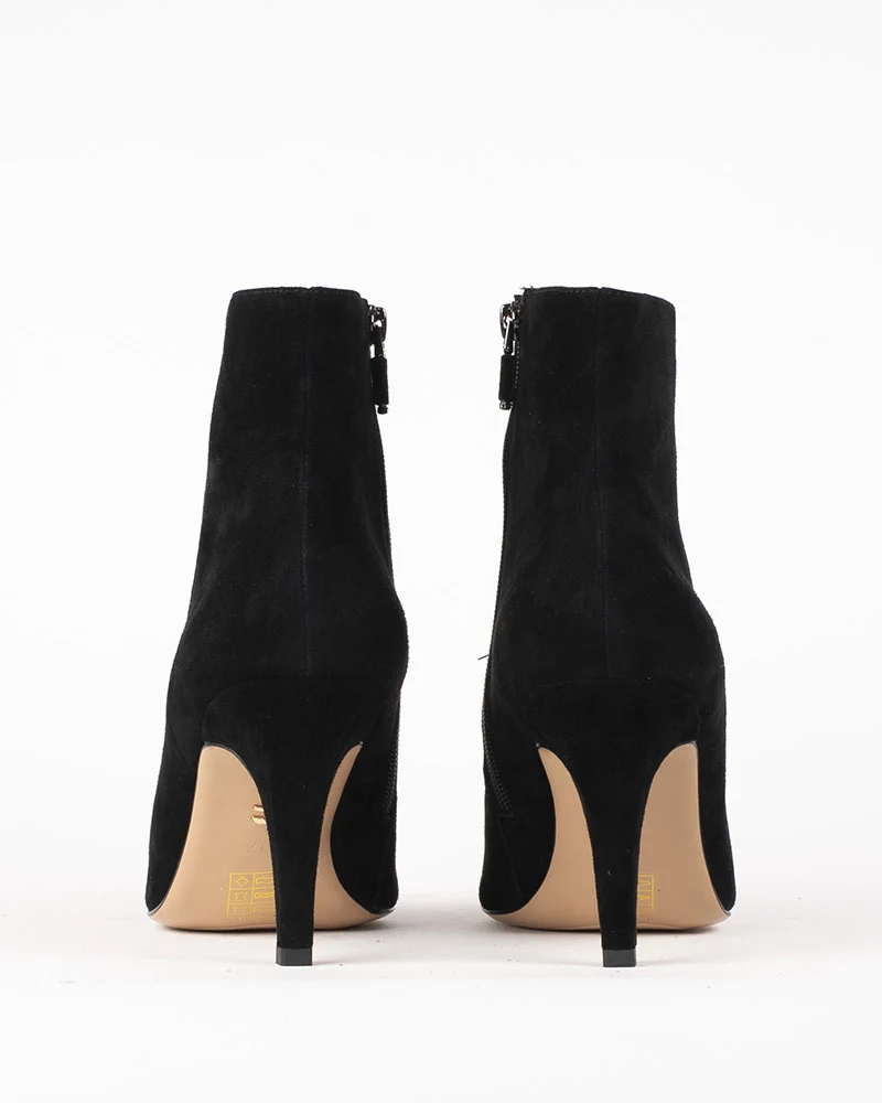 Boots lola cruz
