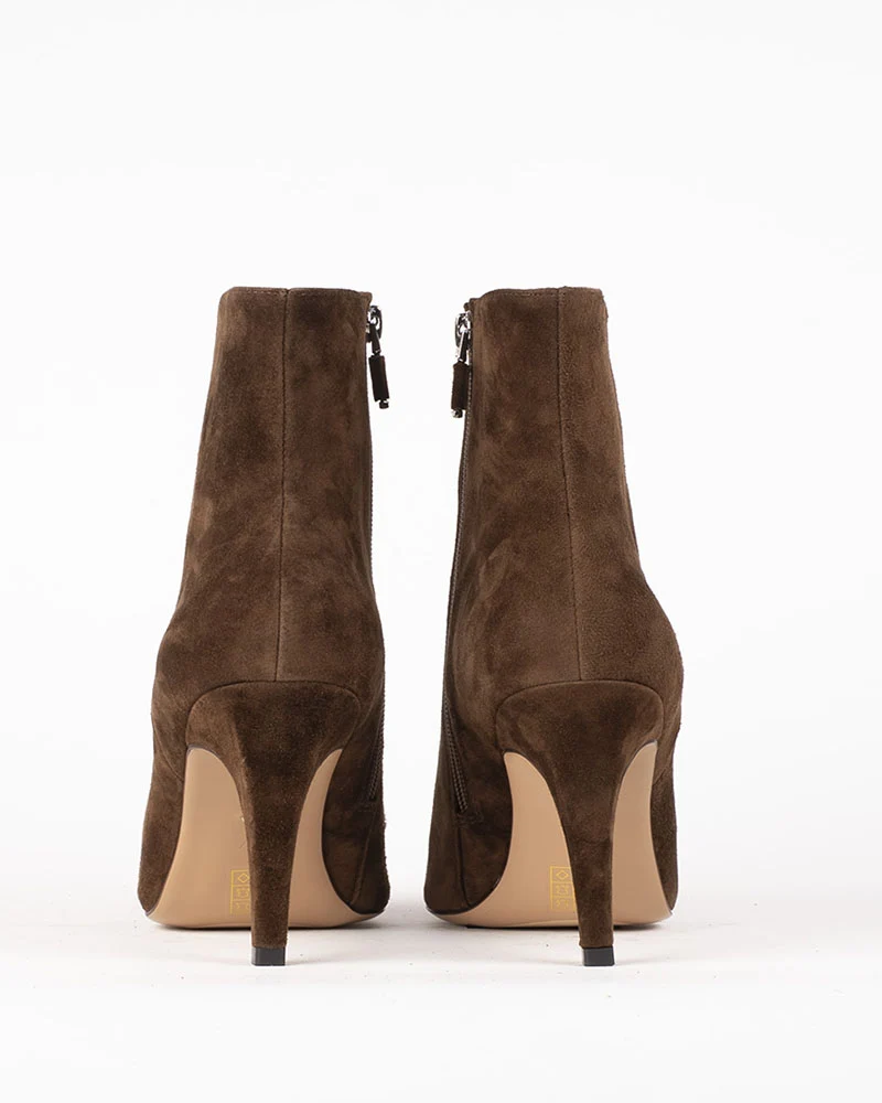 Boots lola cruz