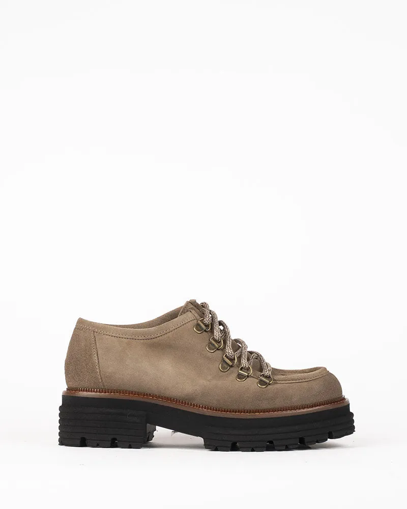 Derbies mat 20