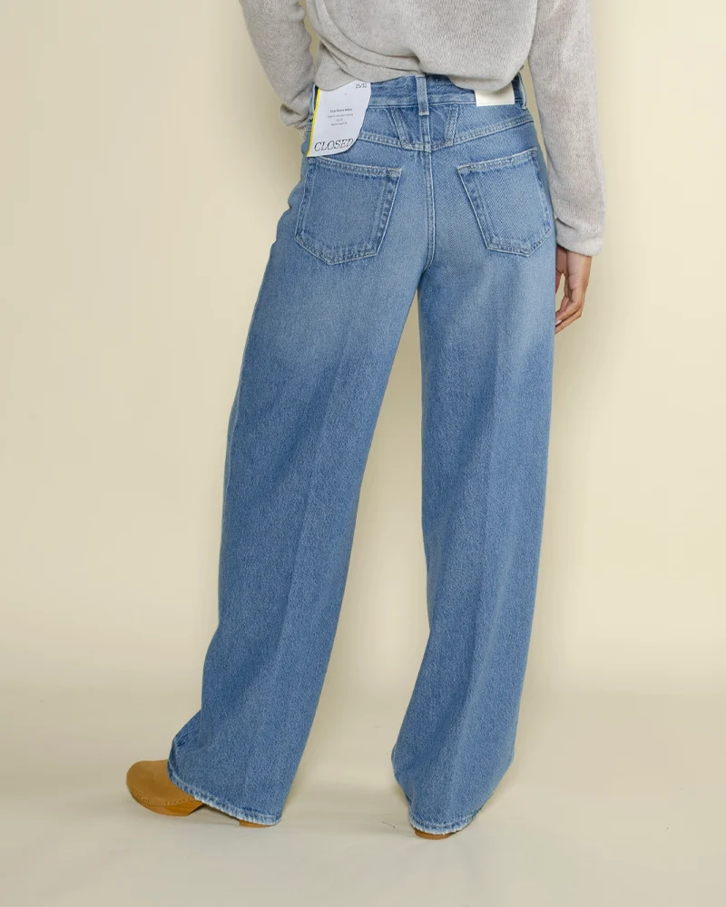 Jean nikka closed women