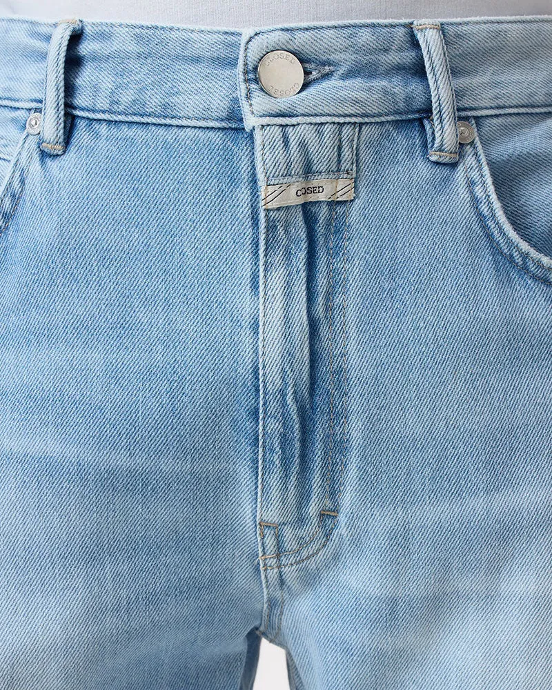 Jean closed