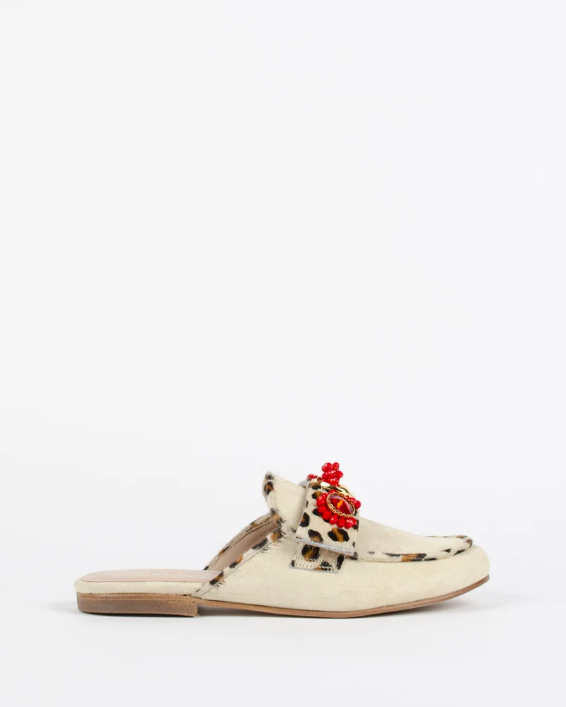 Mules elina linardaki