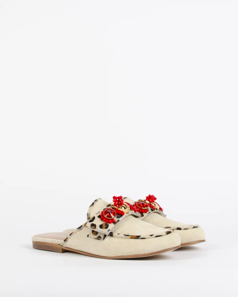 Mules elina linardaki