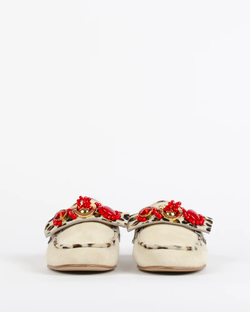 Mules elina linardaki