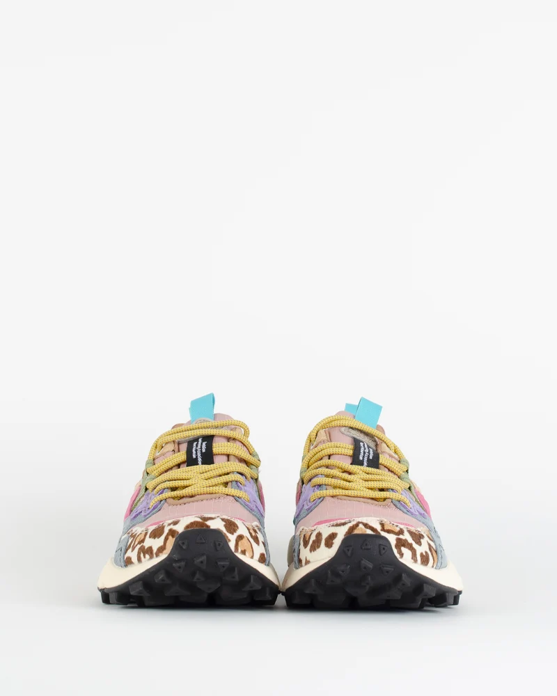 Baskets flower mountain