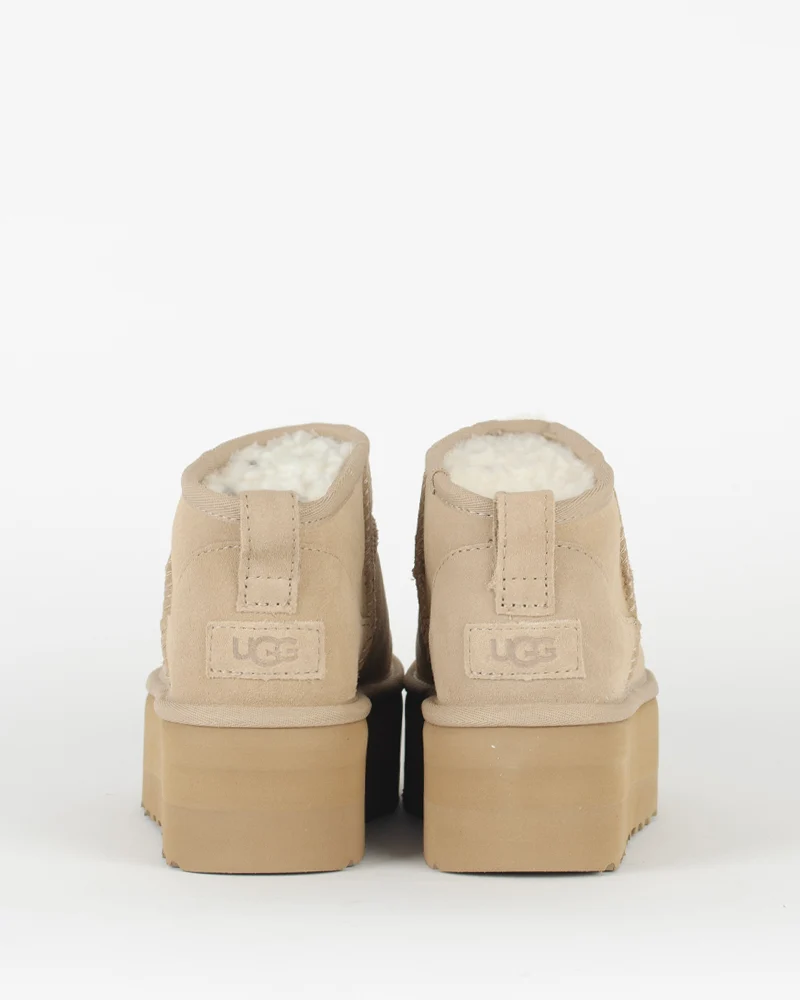 Boots classic ultra mini platform ugg