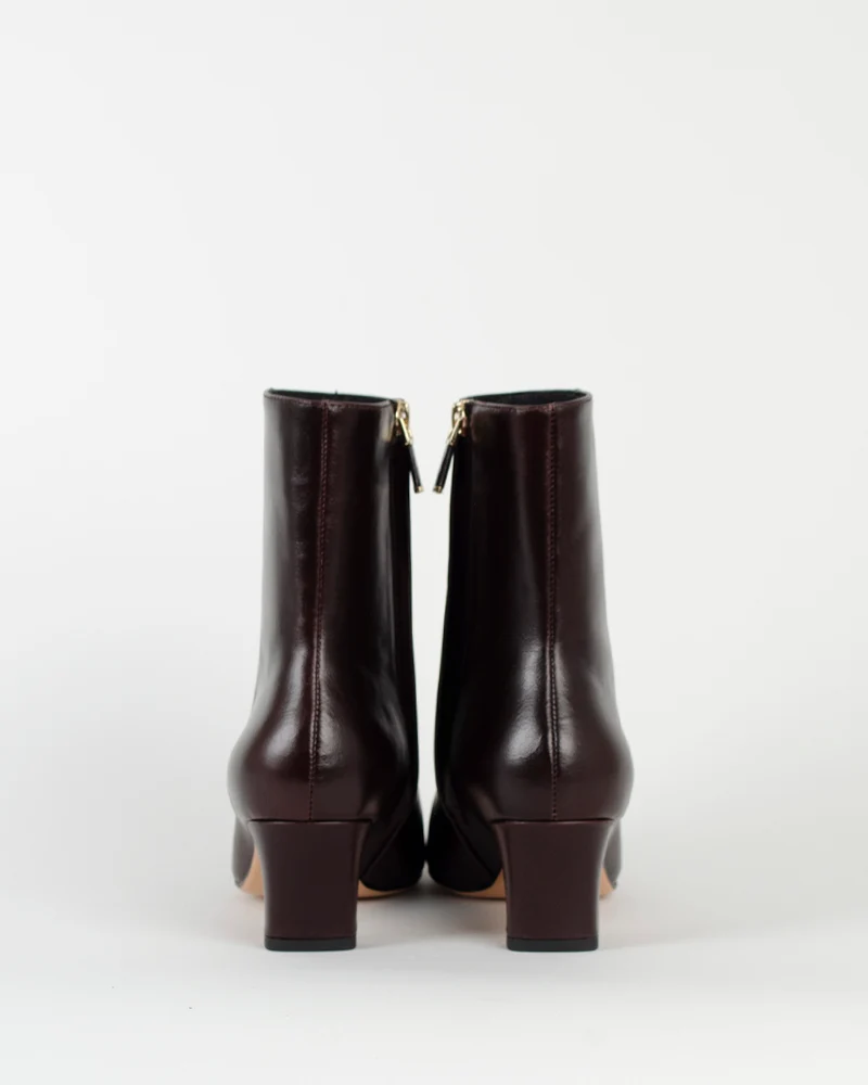 Boots lola cruz
