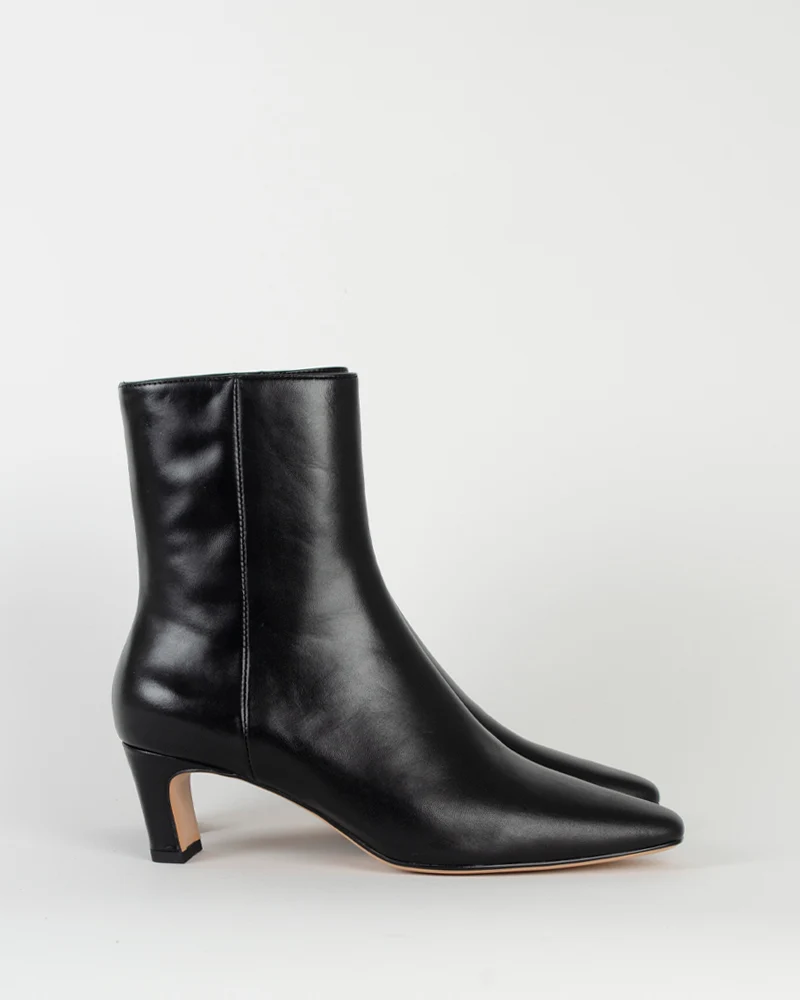 Boots lola cruz