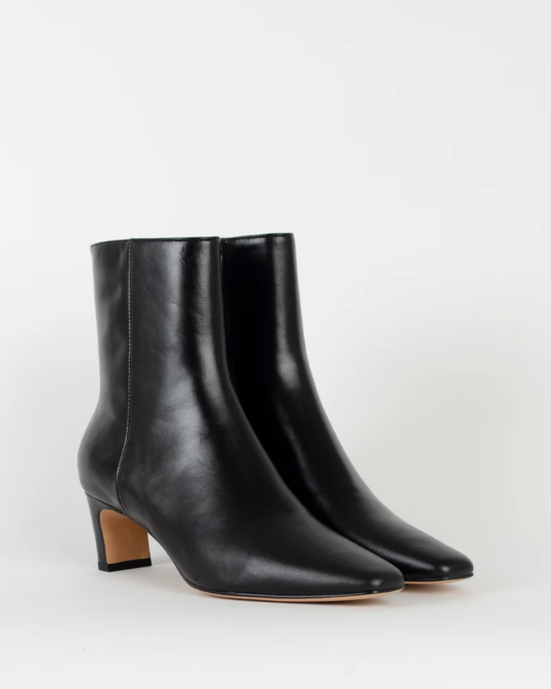 Boots lola cruz
