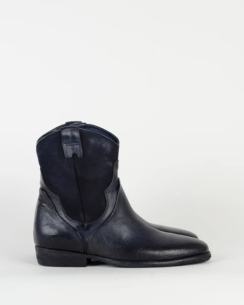 Boots jo ghost