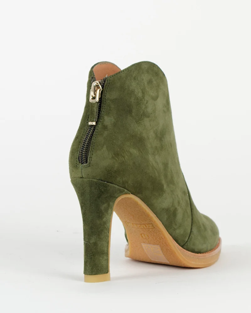 Boots lola cruz