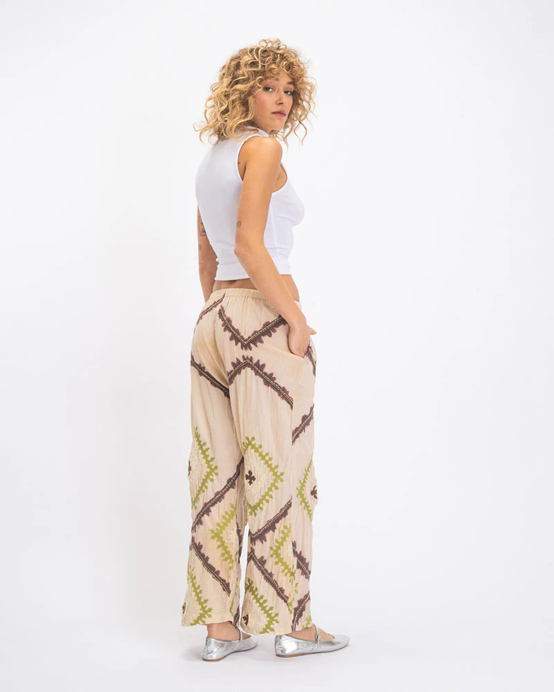 Pantalon v de vinster